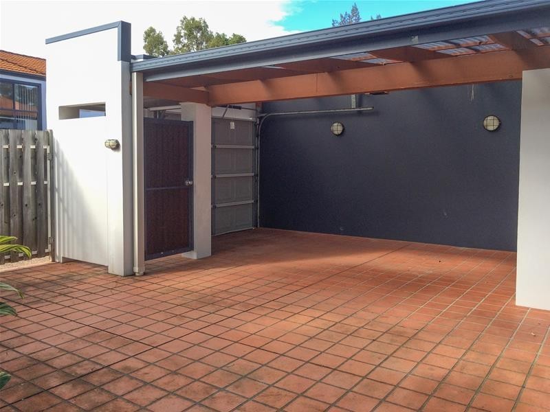 7/2 Karri Court, Burleigh Heads QLD 4220