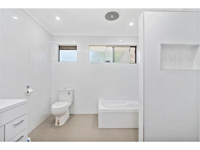 60 Riverside Drive, Currumbin Waters QLD 4223