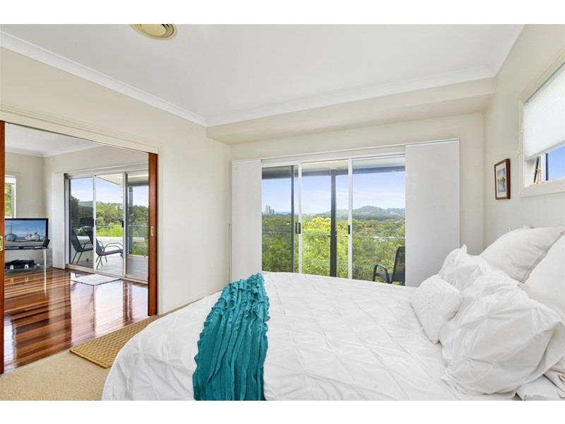 26 Doubleview Drive, Elanora QLD 4221