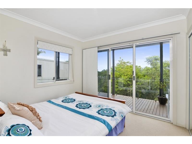 26 Doubleview Drive, Elanora QLD 4221