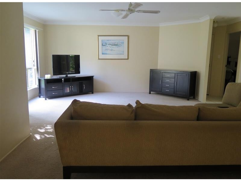 15 Hertford Crescent, Mudgeeraba QLD 4213