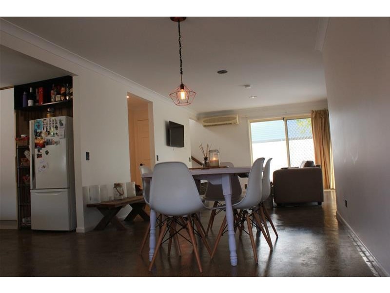 2/70 Palm Beach Avenue, Palm Beach QLD 4221