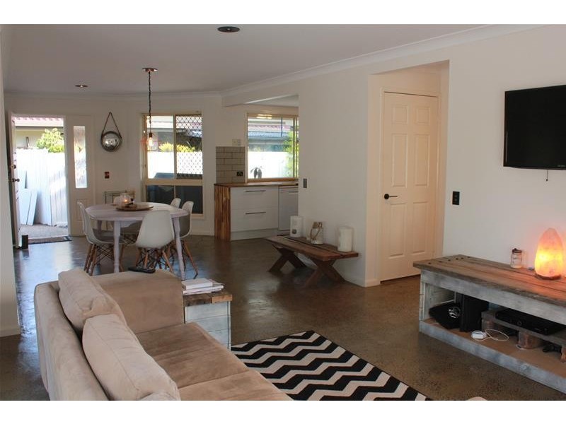 2/70 Palm Beach Avenue, Palm Beach QLD 4221