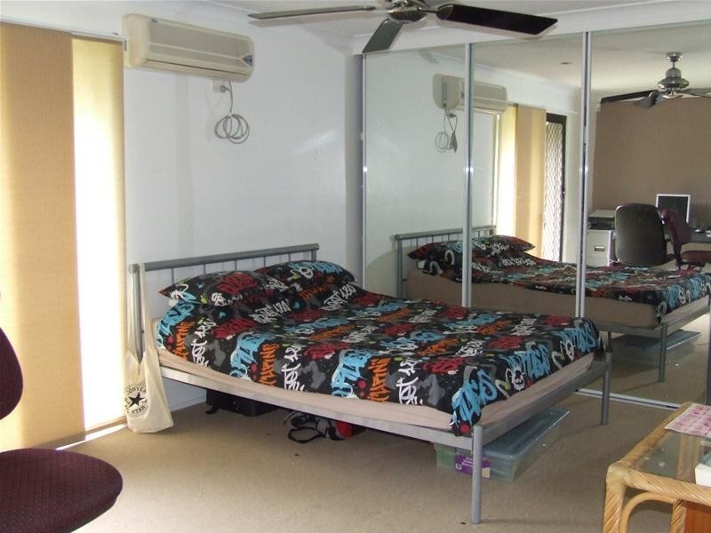 4 Rattan Court, Elanora QLD 4221