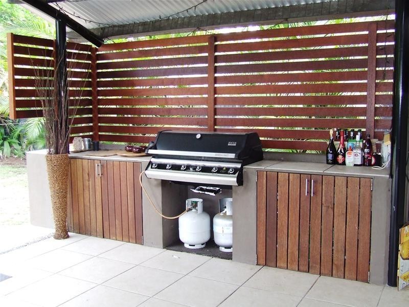 4 Rattan Court, Elanora QLD 4221