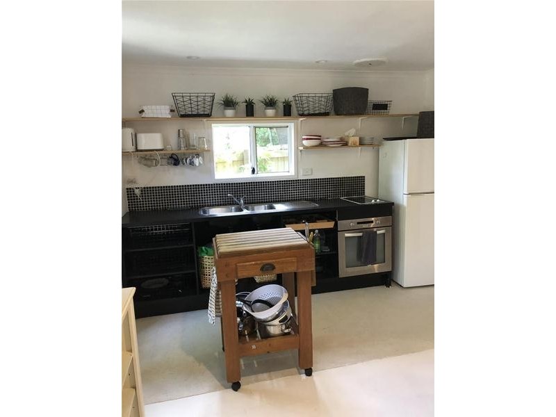 18B Currumbin Creek Road, Currumbin Waters QLD 4223