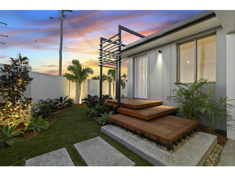 95 Tahiti Avenue, Palm Beach QLD 4221