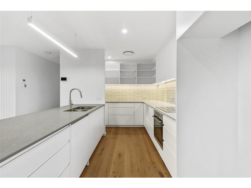 95 Tahiti Avenue, Palm Beach QLD 4221