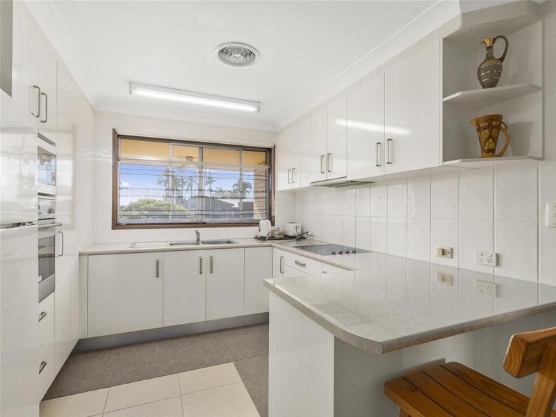 19 Colvillea Court, Palm Beach QLD 4221