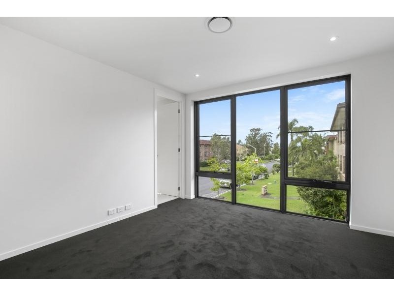 2/31 Magnoli Circuit, Palm Beach QLD 4221