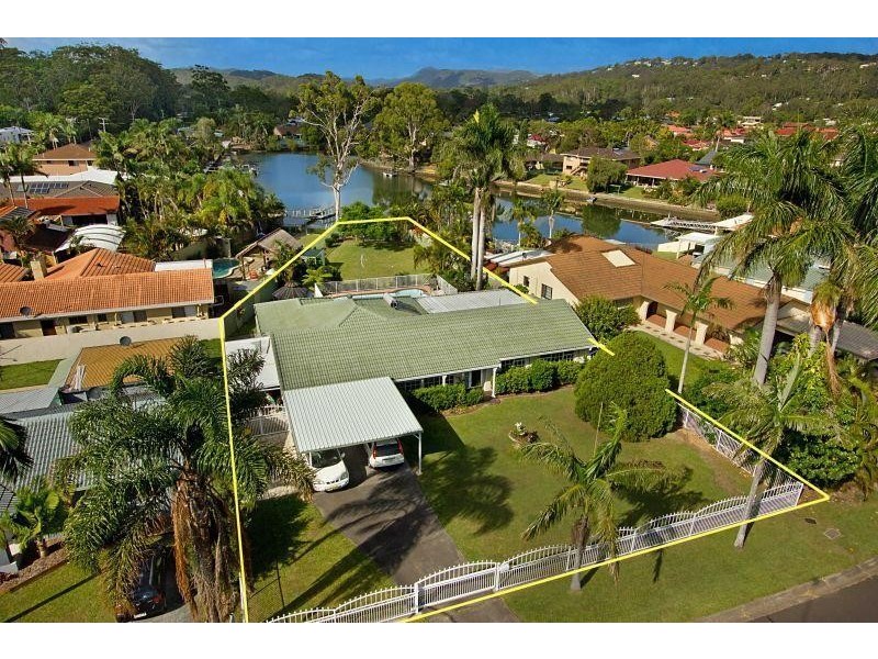 6 Mainsail Street, Currumbin Waters QLD 4223