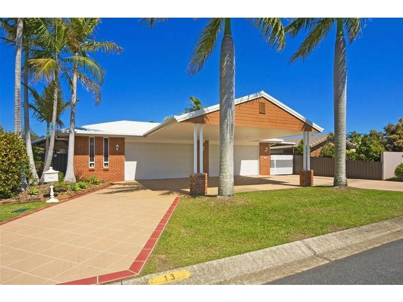 13 Chown Avenue, Currumbin Waters QLD 4223