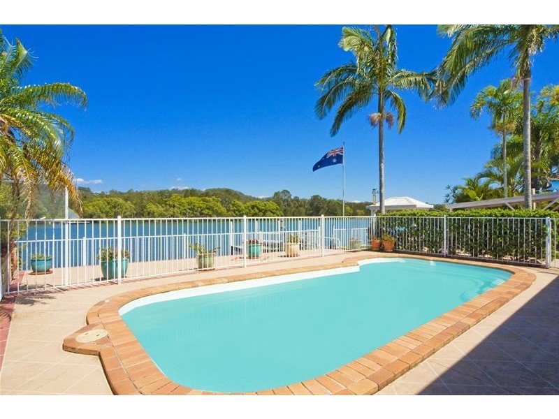 13 Chown Avenue, Currumbin Waters QLD 4223