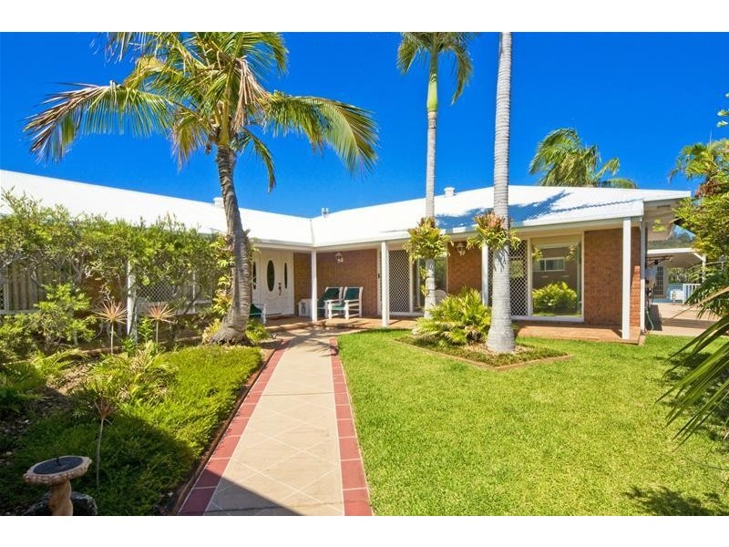 13 Chown Avenue, Currumbin Waters QLD 4223