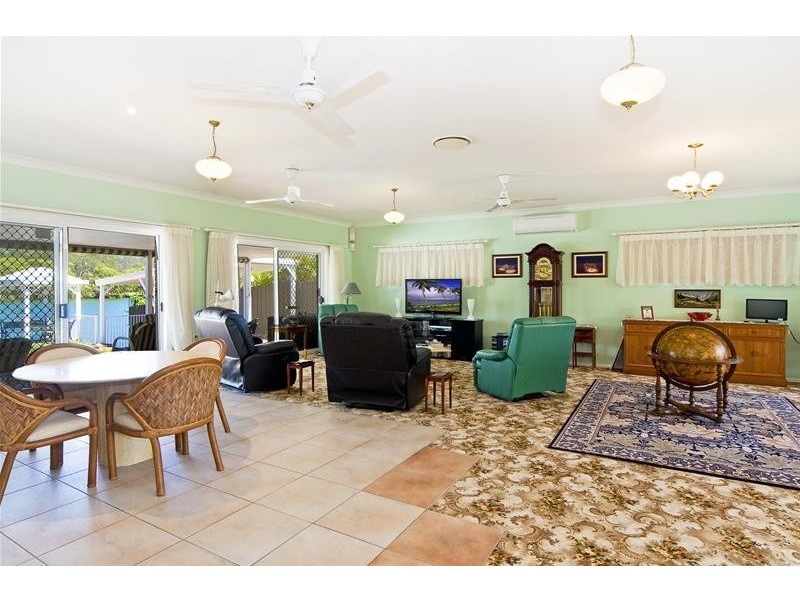 13 Chown Avenue, Currumbin Waters QLD 4223