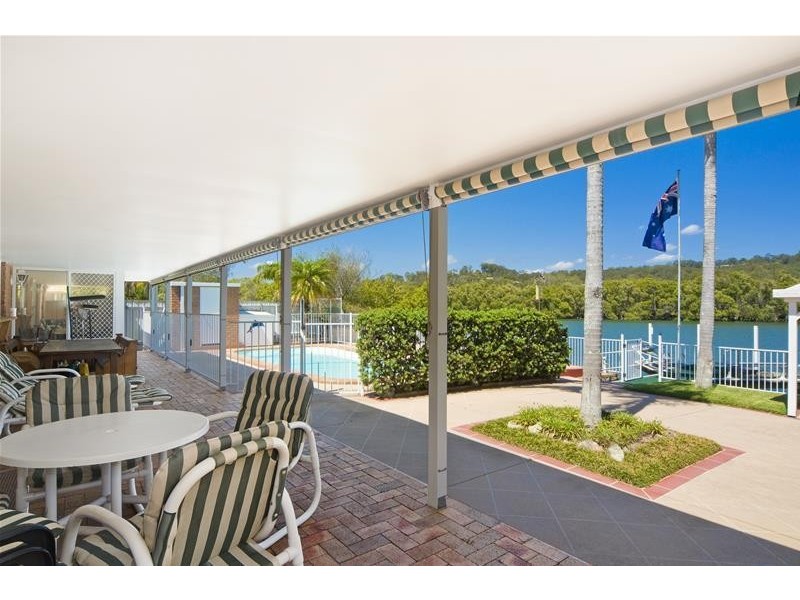 13 Chown Avenue, Currumbin Waters QLD 4223