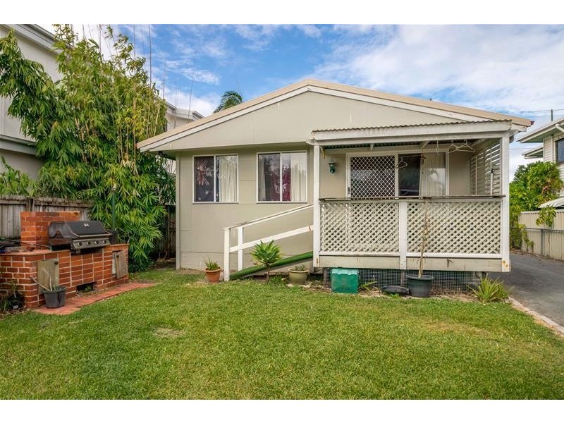 81 Palm Beach Avenue, Palm Beach QLD 4221