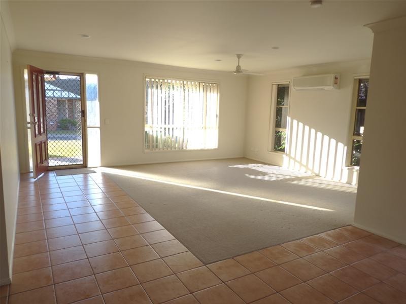 8 Carino Court, Merrimac QLD 4226