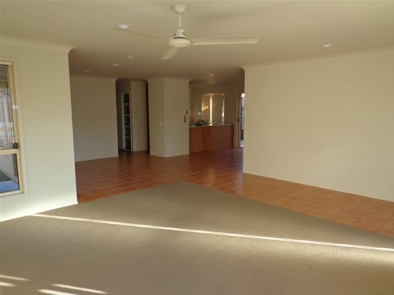 8 Carino Court, Merrimac QLD 4226