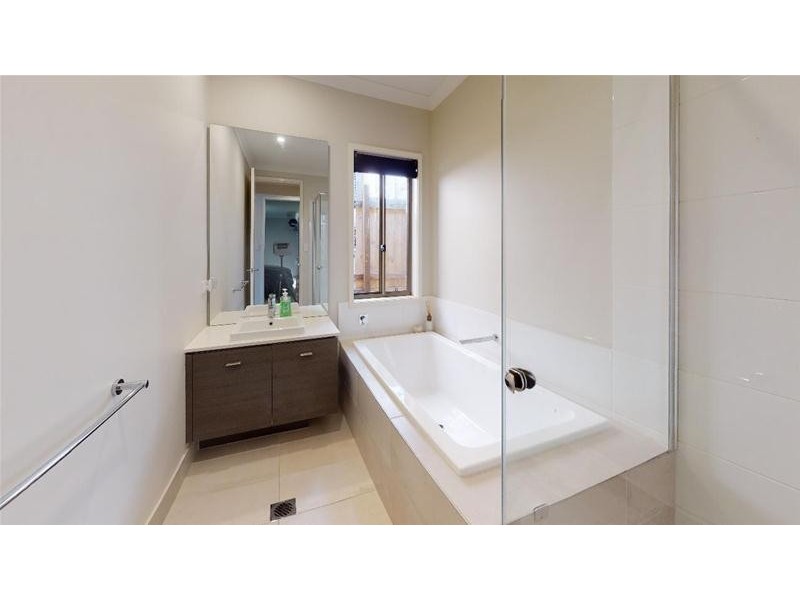 13 Arrowsmith Crescent, Ormeau Hills QLD 4208