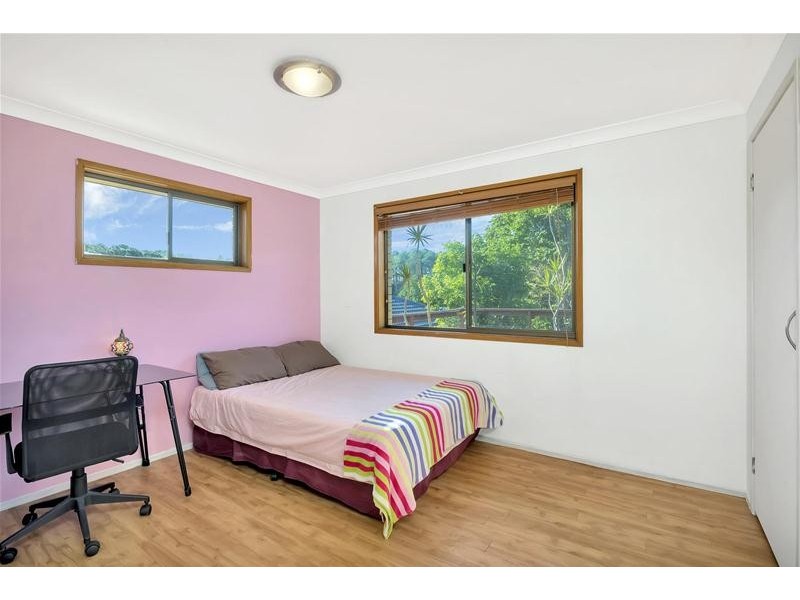 93 K P McGrath Drive, Elanora QLD 4221