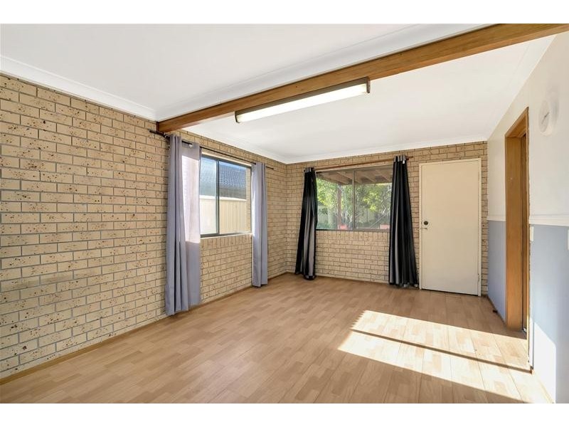 93 K P McGrath Drive, Elanora QLD 4221