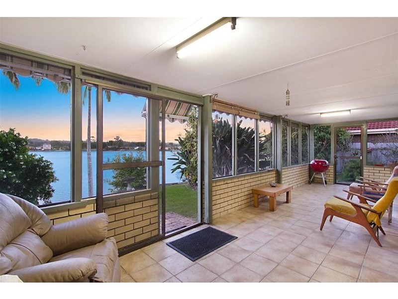 39 Ironbark Street, Elanora QLD 4221