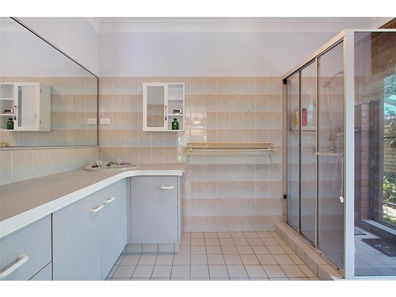 39 Ironbark Street, Elanora QLD 4221