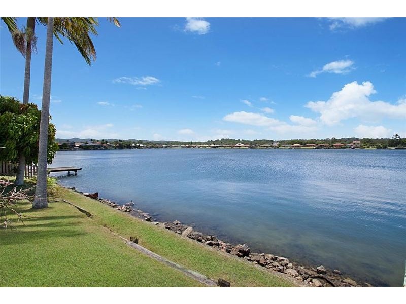 39 Ironbark Street, Elanora QLD 4221