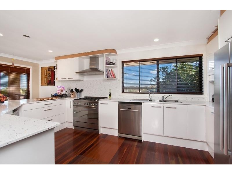 12 Bronzewing Close, Elanora QLD 4221