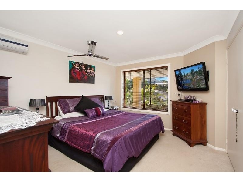 12 Bronzewing Close, Elanora QLD 4221