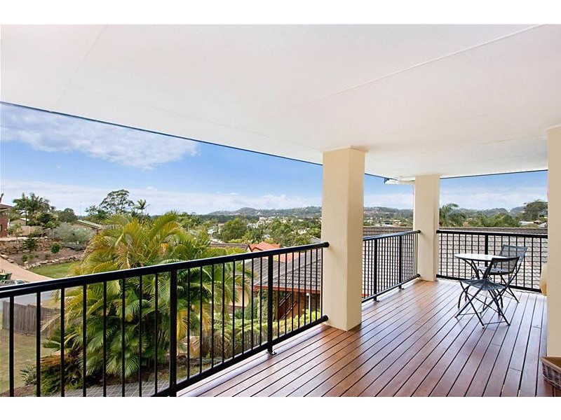 12 Bronzewing Close, Elanora QLD 4221