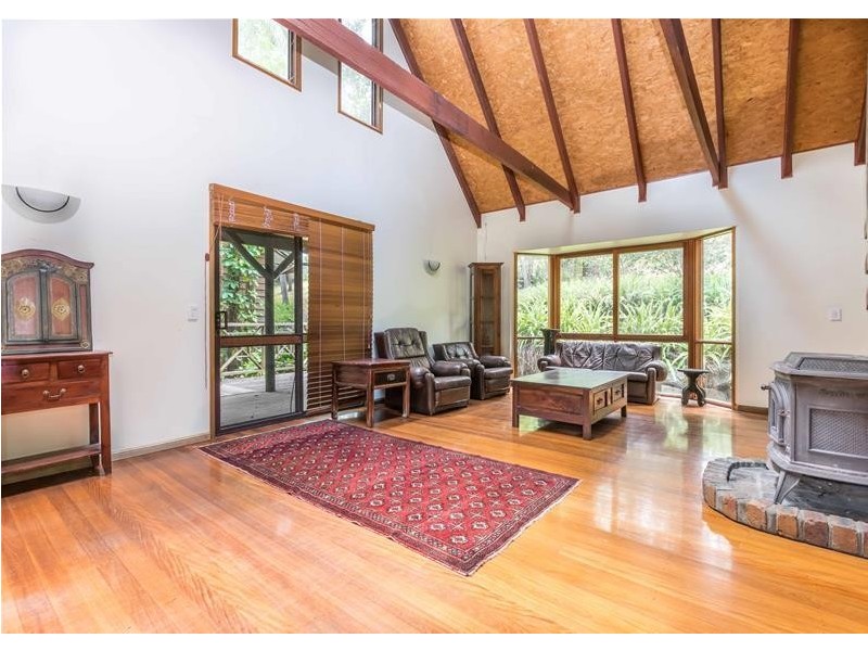 1 Tyalla Court, Tallebudgera QLD 4228