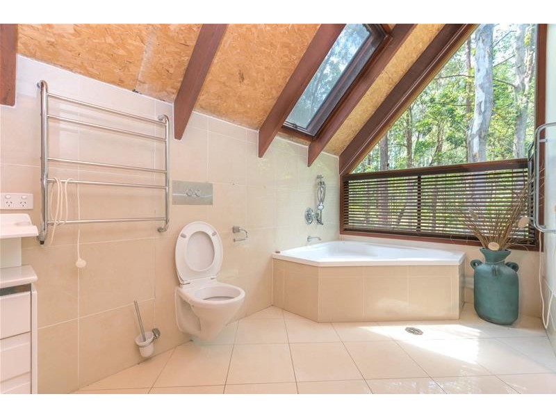 1 Tyalla Court, Tallebudgera QLD 4228