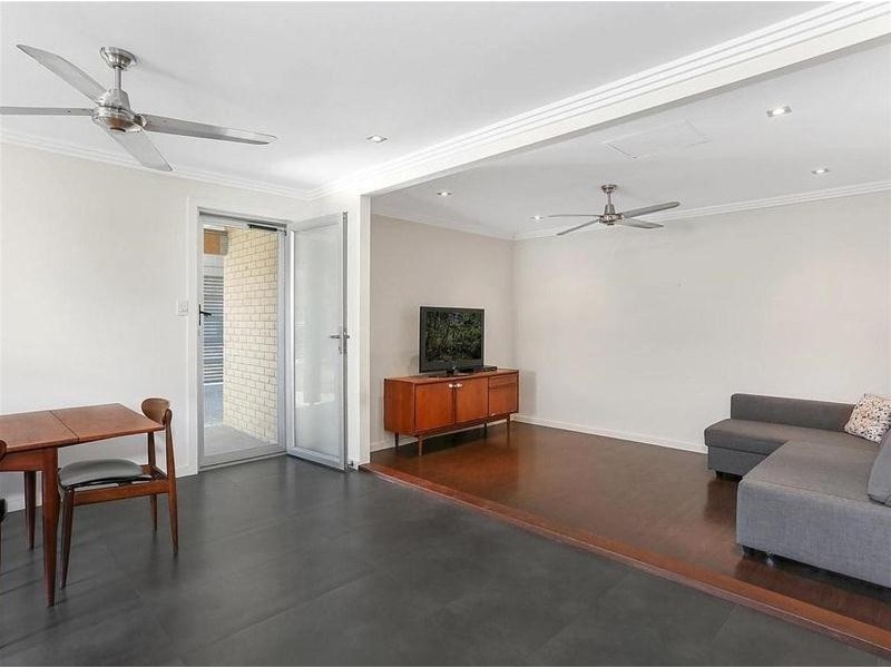 24 Leyte Avenue, Palm Beach QLD 4221