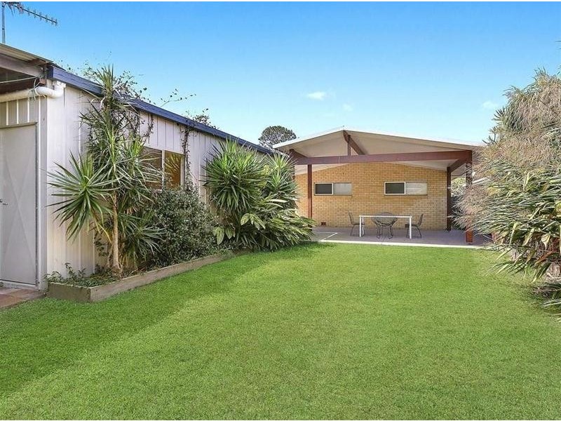 24 Leyte Avenue, Palm Beach QLD 4221