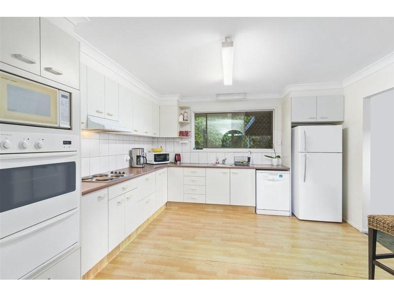 44 Fifth Avenue, Palm Beach QLD 4221