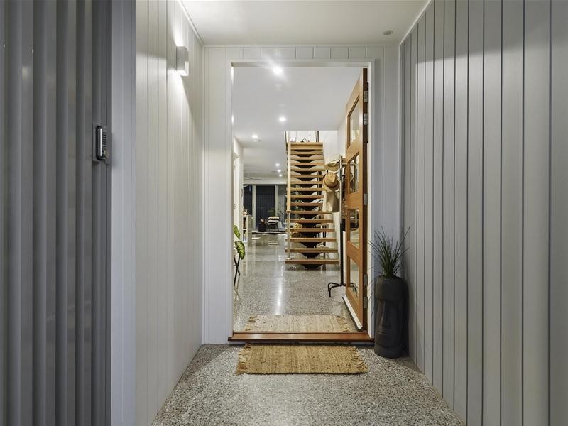 23 Nineteenth Avenue, Palm Beach QLD 4221