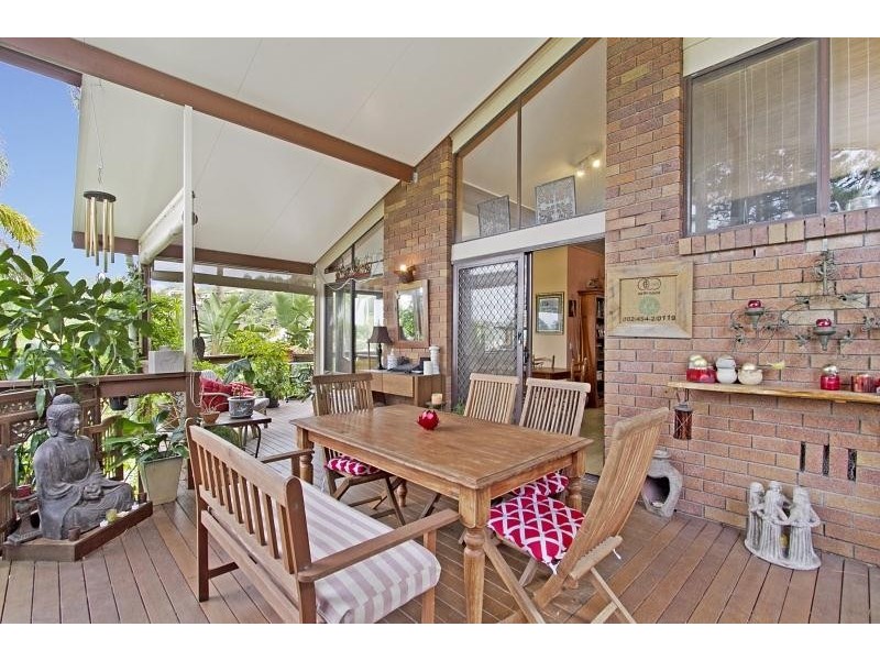 3 Esperance Close, Elanora QLD 4221