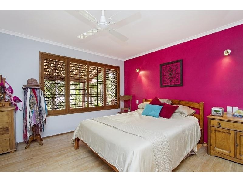 3 Esperance Close, Elanora QLD 4221