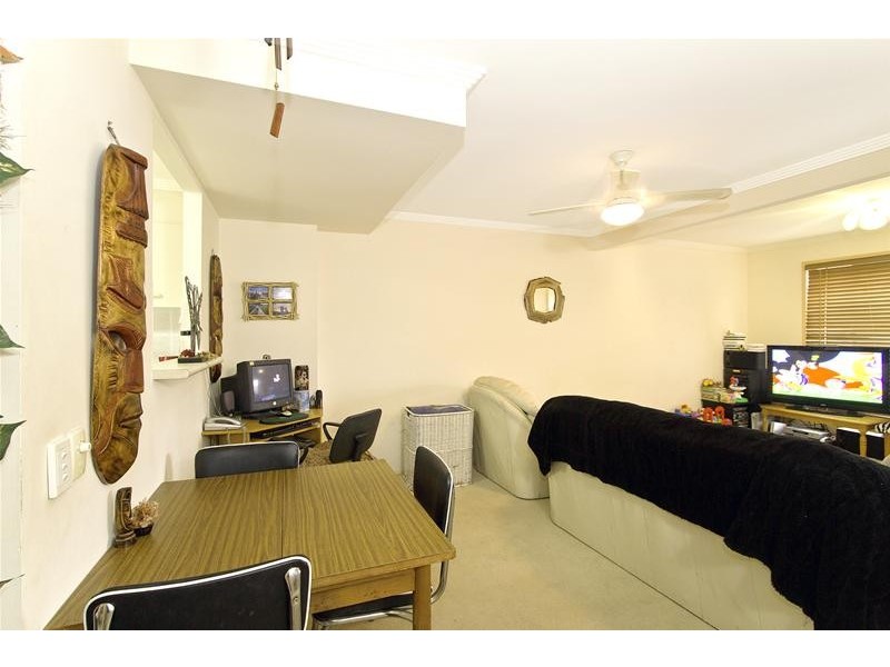 10/2-4 Gilchrist  Drive, Currumbin Waters QLD 4223