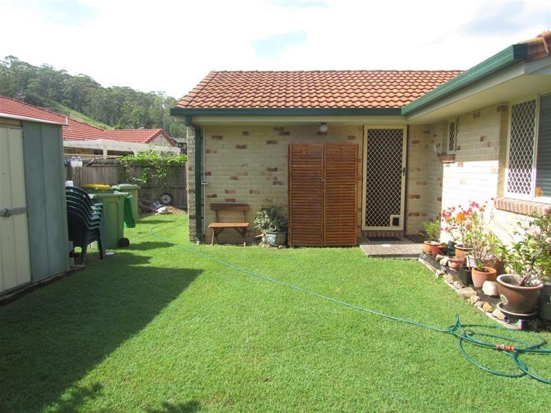 2/5 Cowal Court, Elanora QLD 4221