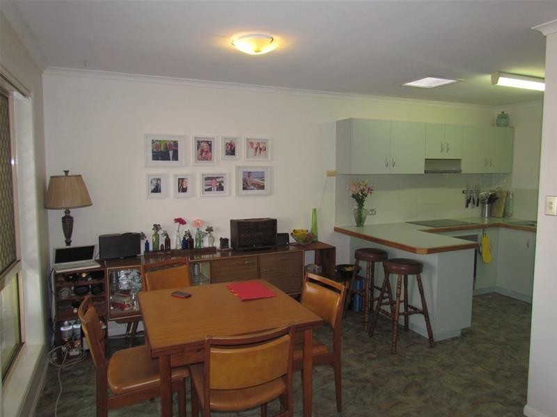 2/5 Cowal Court, Elanora QLD 4221