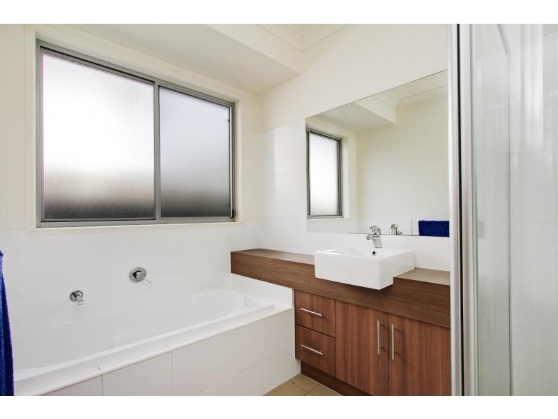 9 Learmonth Place, Reedy Creek QLD 4227