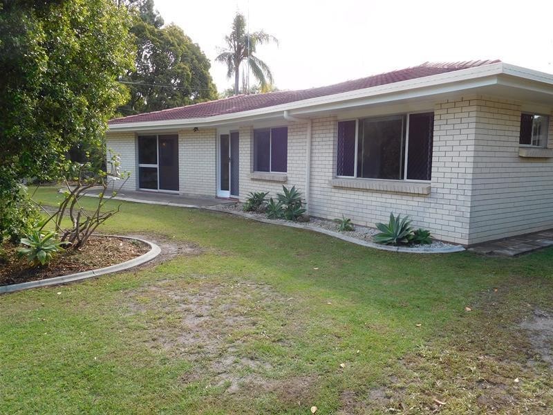 19 Cairns Avenue, Palm Beach QLD 4221