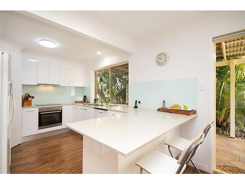 2/38 Philippine Parade, Palm Beach QLD 4221