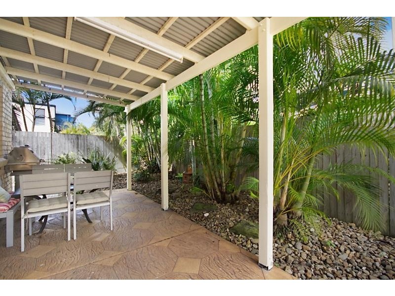 2/38 Philippine Parade, Palm Beach QLD 4221