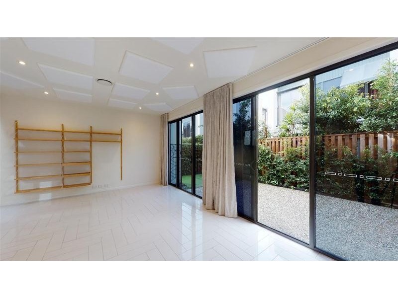 1/8 Magnoli Circuit, Palm Beach QLD 4221