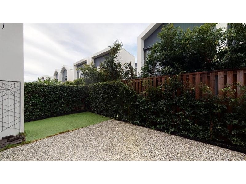 1/8 Magnoli Circuit, Palm Beach QLD 4221