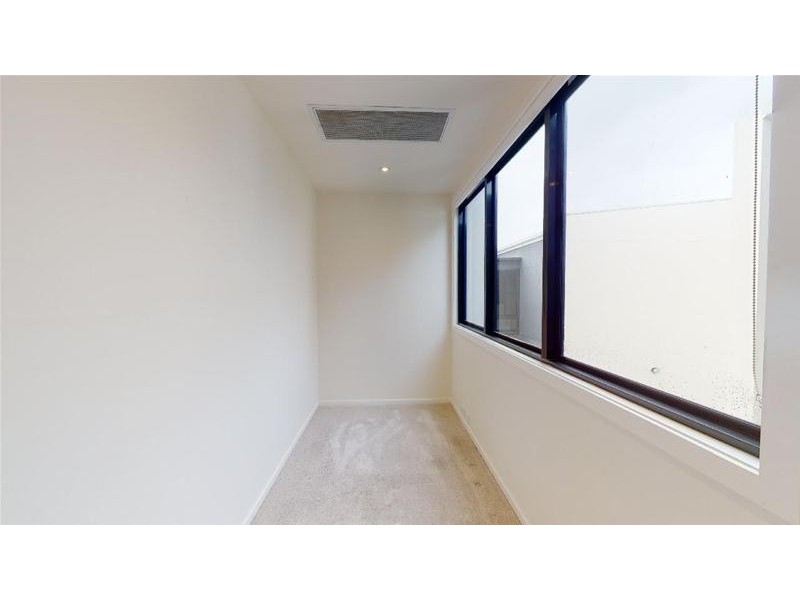 1/8 Magnoli Circuit, Palm Beach QLD 4221